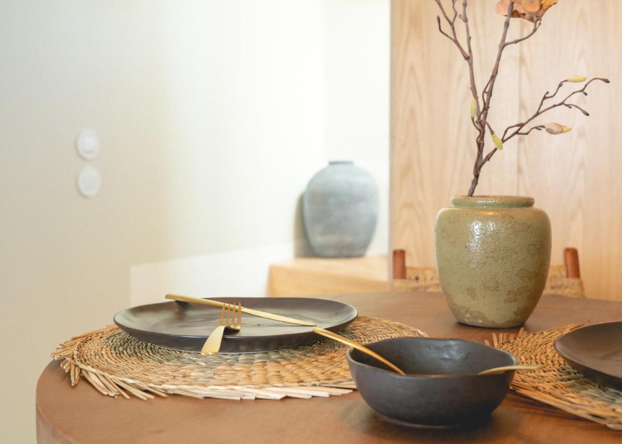 Village Aparthotel By Boa OOporto Exteriör bild A wabi-sabi table setting