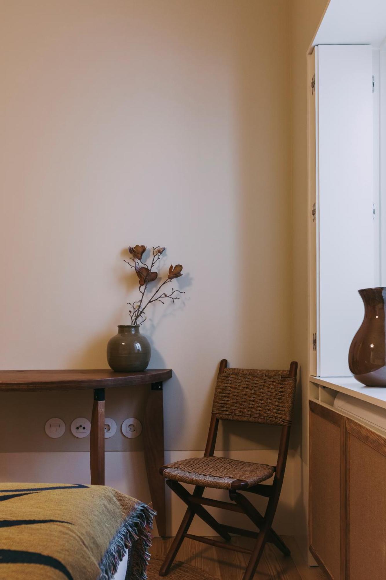 Village Aparthotel By Boa OOporto Rum bild A wall painted with a light shade of beige